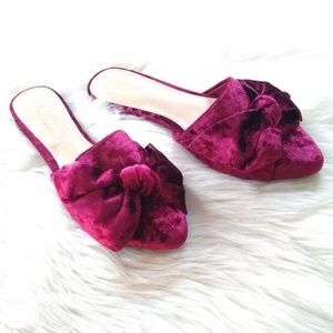 LC LAUREN CONRAD wine velvet knot front slide mules